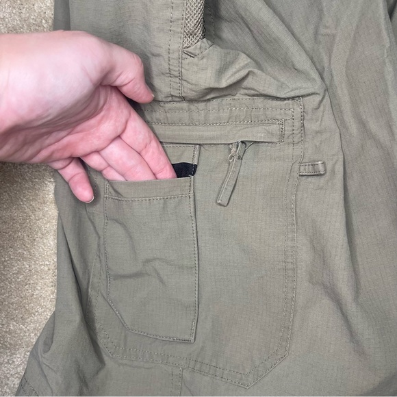 Lot of 2 Reel Legends Green Fishing Cargo Shorts - Picture 5 of 11